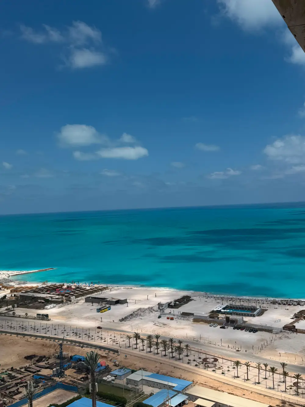 شقق للبيع في العلمين الجديدة | برج العلمين الشاهق تسليم فوري بتقسيط 5 سنوات 1 شقق للبيع في العلمين الجديدة